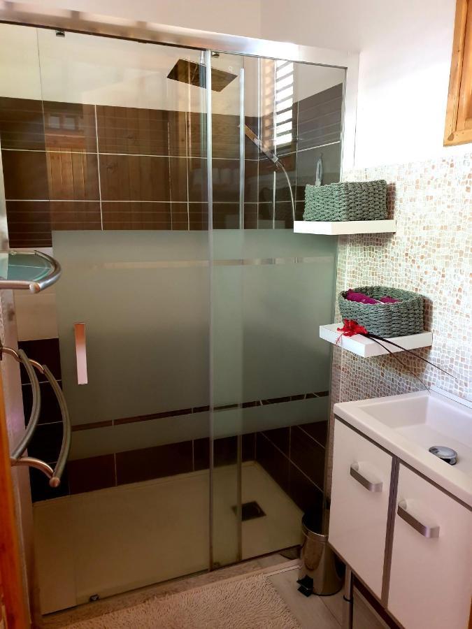 באס-טר Gite 4 Etoiles, La Vieille Sucrerie St Claude Guadeloupe, Jacuzzi Spa Privatif, Vue Exceptionnelle Sur La Mer Des Caraibes מראה חיצוני תמונה
